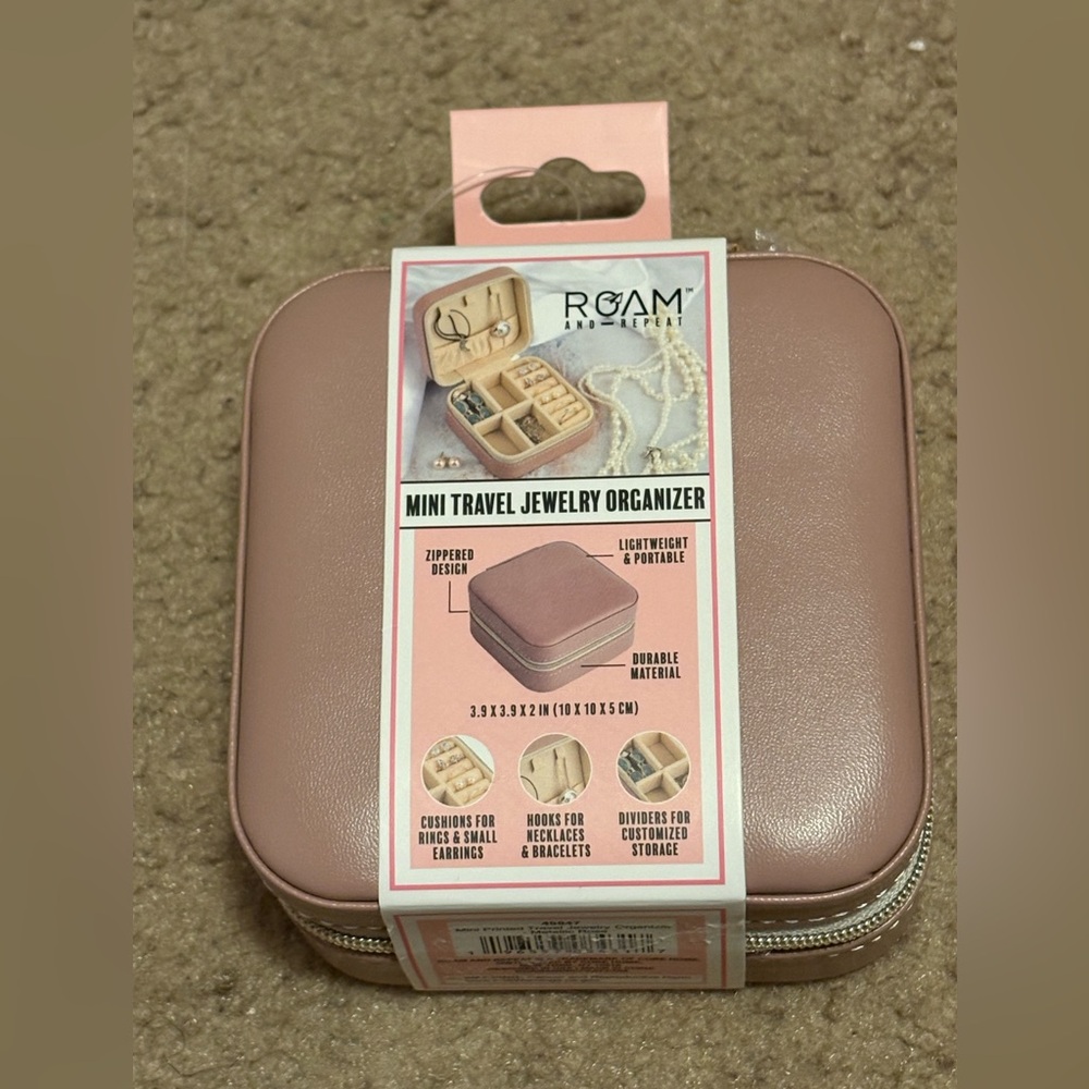 NWT Muted Purple Roam and Repeat Mini Travel Jewelry Organizer